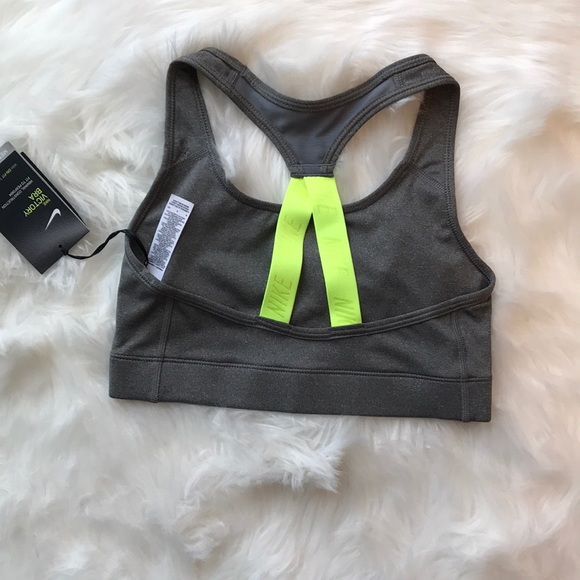 🌸 2 for $30 🌸 Nike sports bra - Picture 2 of 3